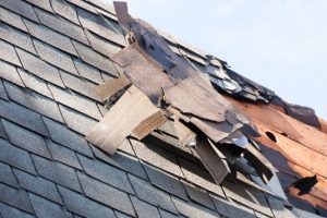 Immediate Action Steps for Wind-Damaged Roofs